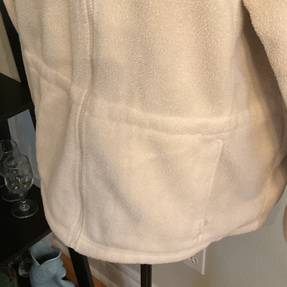 L.L.Bean Cream Fleece Jacket - Picture 3 of 4